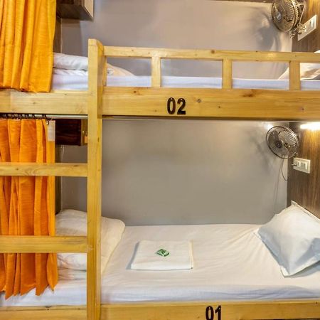 Sunrise Dormitory Hostel 뭄바이 외부 사진