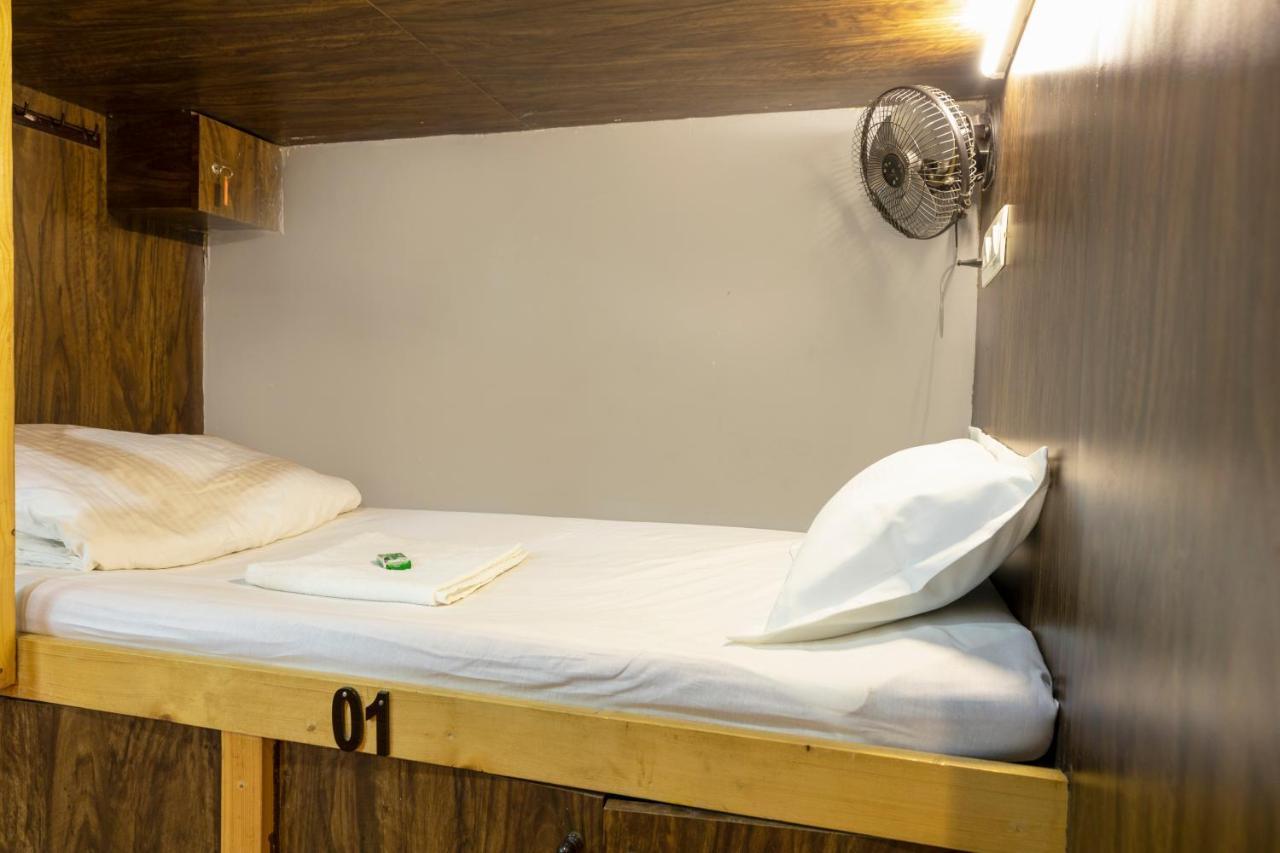 Sunrise Dormitory Hostel 뭄바이 외부 사진
